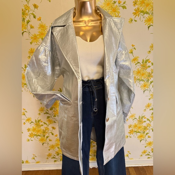 Elegant Metallic silver Trench Coat size M - Picture 2 of 15